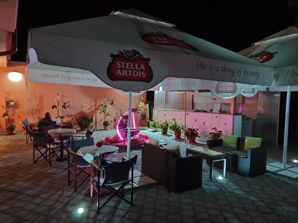 אוהריד Villa & Apartments Antigona מראה חיצוני תמונה