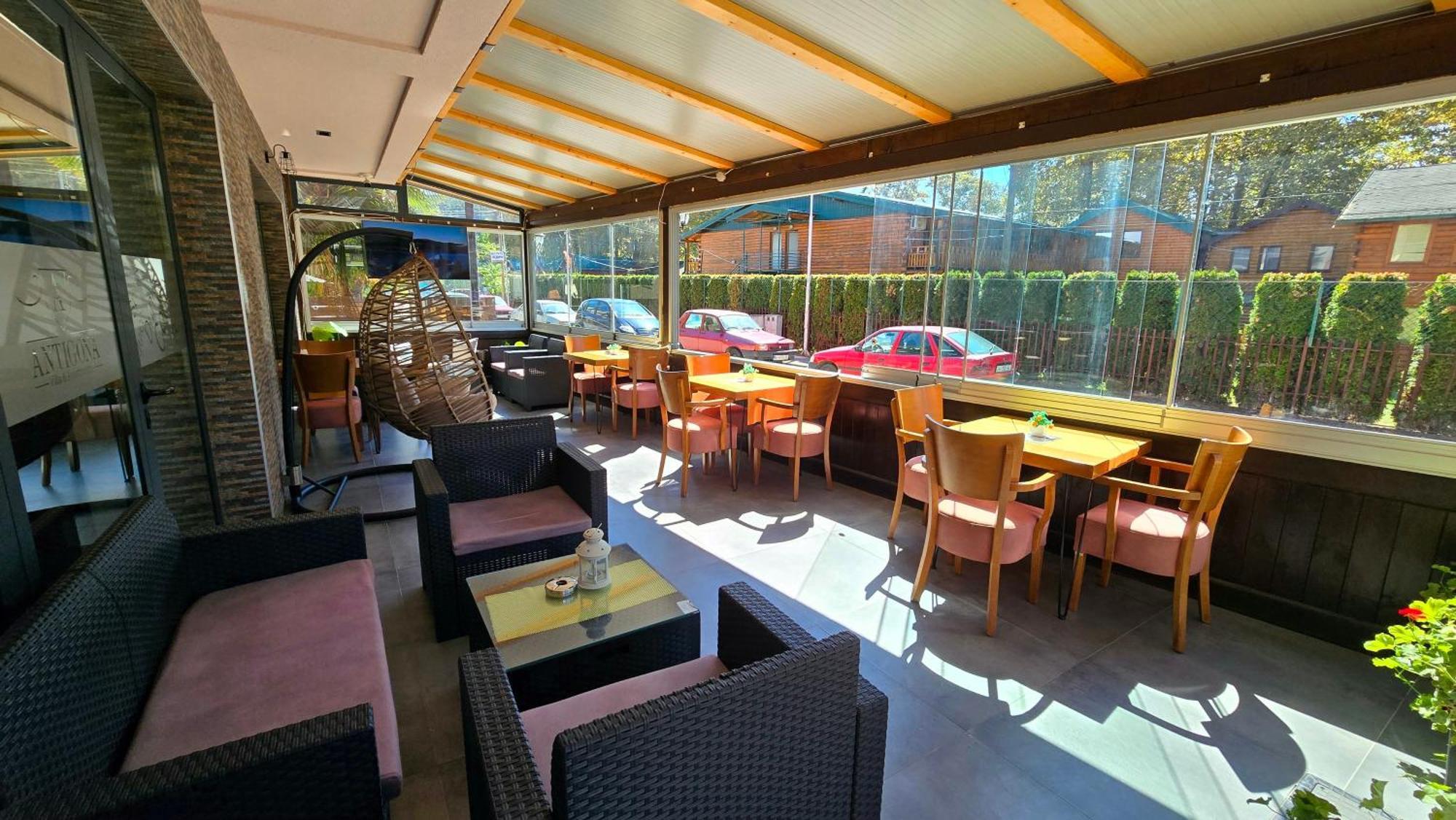 אוהריד Villa & Apartments Antigona מראה חיצוני תמונה