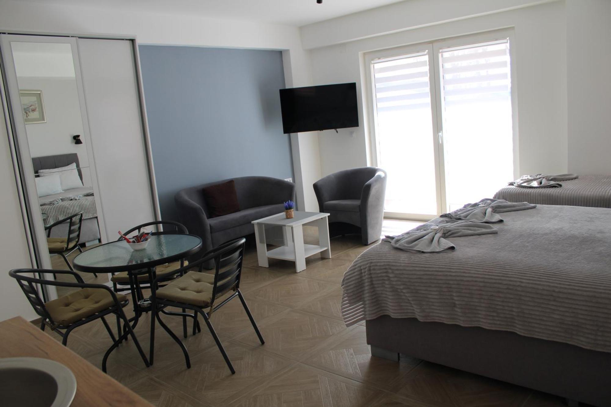 אוהריד Villa & Apartments Antigona מראה חיצוני תמונה